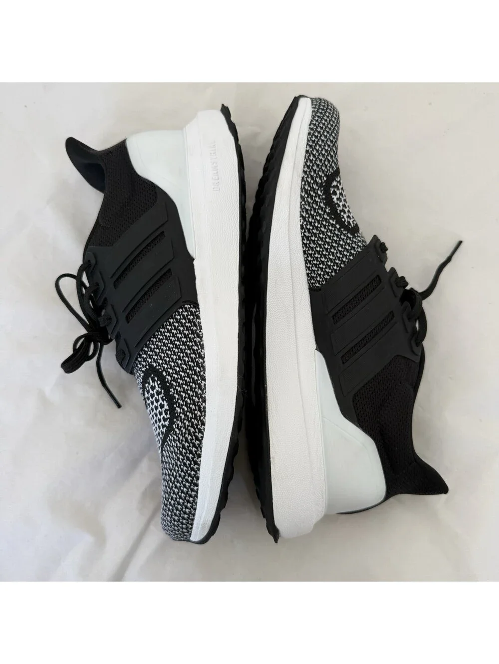Adidas Ultradream DNA Men's Shoes Size 9.5 Black White JS0313 Running Walking